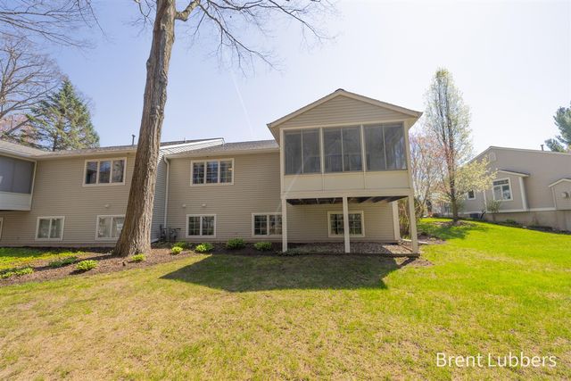 308 Winter Oaks Drive, Holland, MI 49424