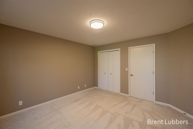 308 Winter Oaks Drive, Holland, MI 49424