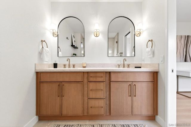 1820 Bienvenida, Carlsbad, CA 92008