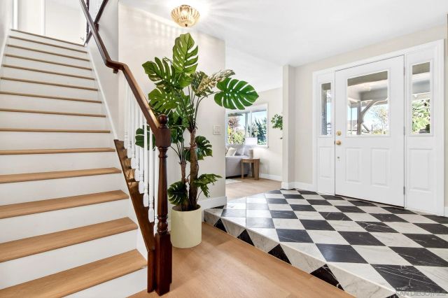 1820 Bienvenida, Carlsbad, CA 92008