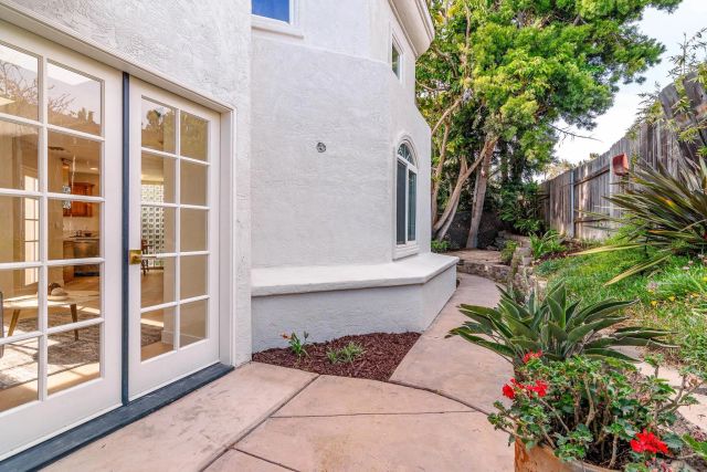 1820 Bienvenida, Carlsbad, CA 92008