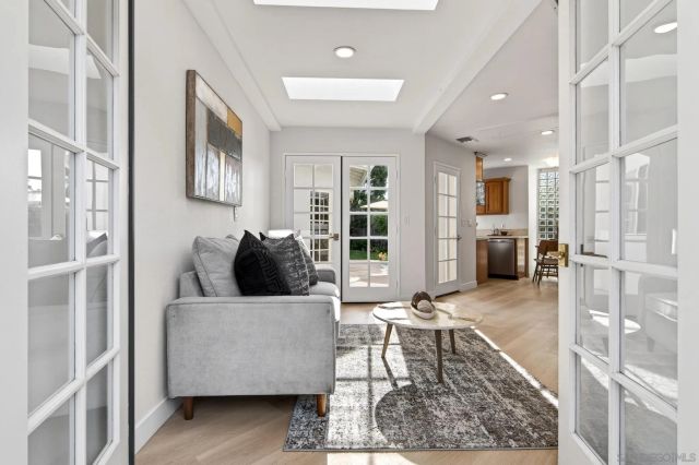 1820 Bienvenida, Carlsbad, CA 92008