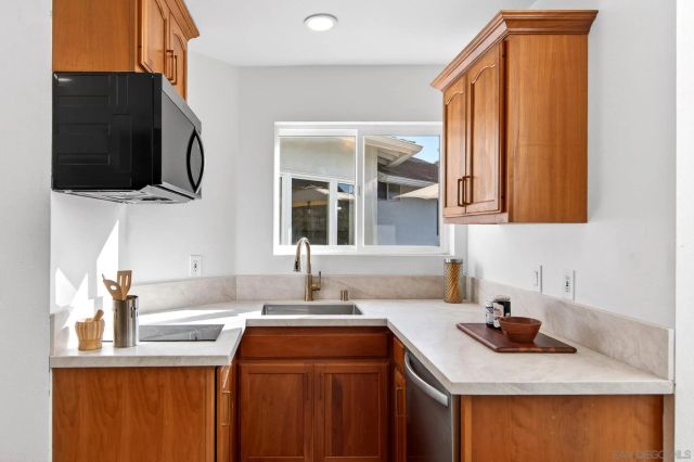 1820 Bienvenida, Carlsbad, CA 92008