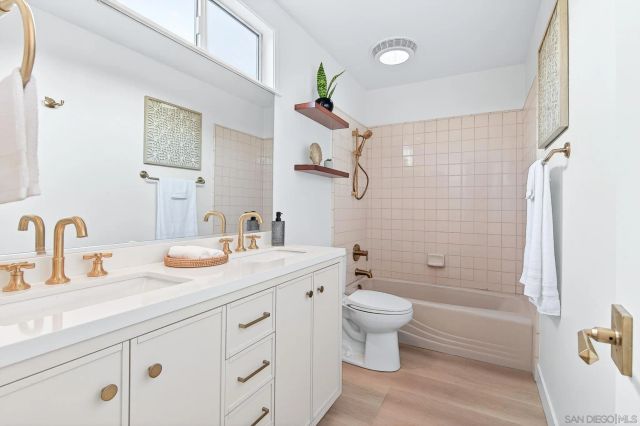 1820 Bienvenida, Carlsbad, CA 92008