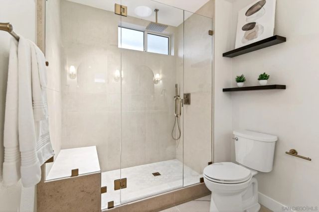 1820 Bienvenida, Carlsbad, CA 92008