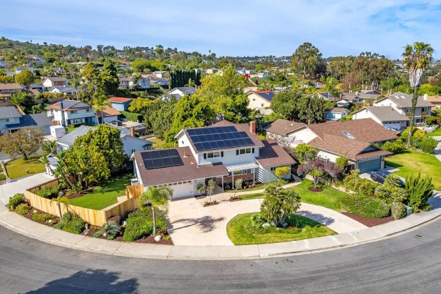 1820 Bienvenida, Carlsbad, CA 92008