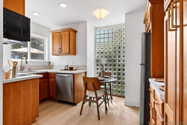 1820 Bienvenida, Carlsbad, CA 92008