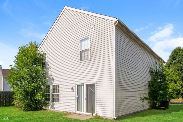 5675 Glass Chimney Lane, Indianapolis, IN 46235