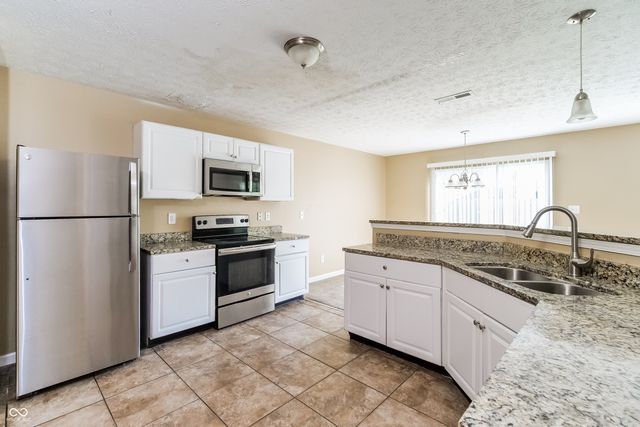 5675 Glass Chimney Lane, Indianapolis, IN 46235