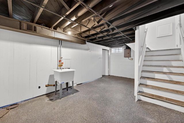 3056 N 55th STREET, Milwaukee, WI 53210