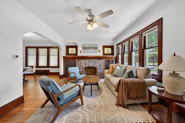 3056 N 55th STREET, Milwaukee, WI 53210
