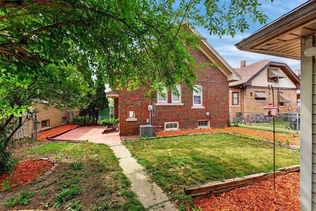 3056 N 55th STREET, Milwaukee, WI 53210
