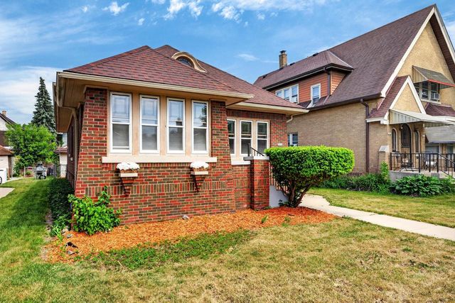 3056 N 55th STREET, Milwaukee, WI 53210