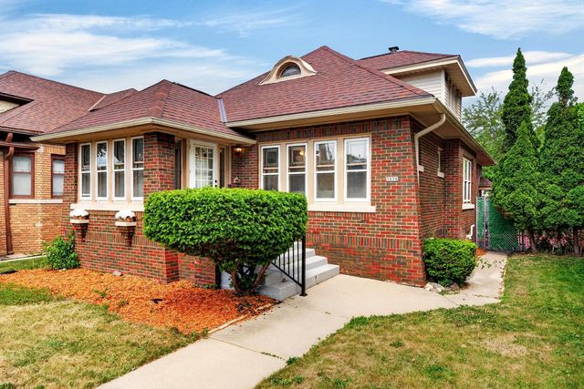 3056 N 55th STREET, Milwaukee, WI 53210