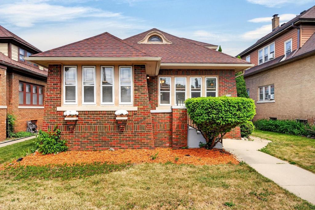 3056 N 55th STREET, Milwaukee, WI 53210