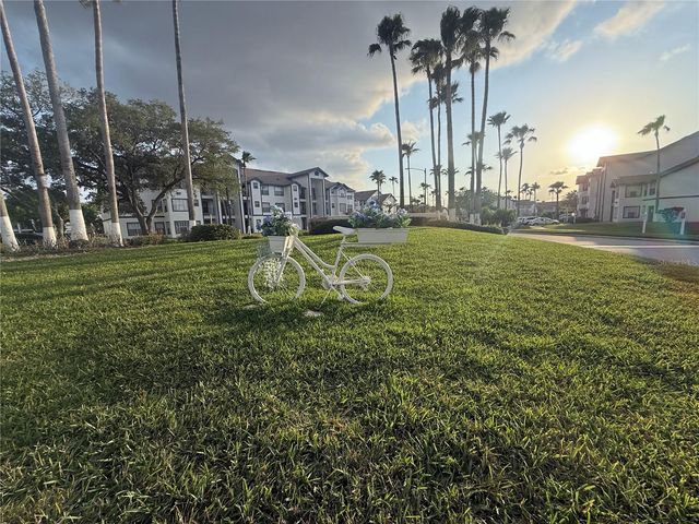 4105 TROPICAL ISLE BOULEVARD 217, Kissimmee, FL 34741