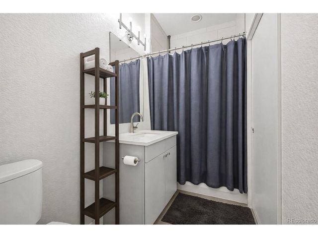 3411 N Albion St 4-1, Denver, CO 80207