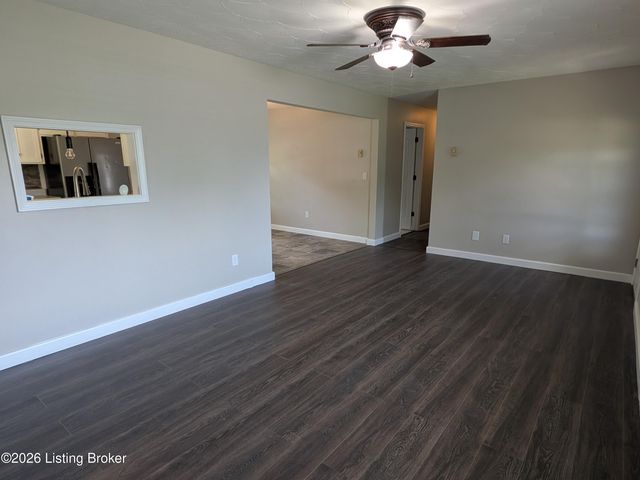155 Valleyview Dr, Bardstown, KY 40004