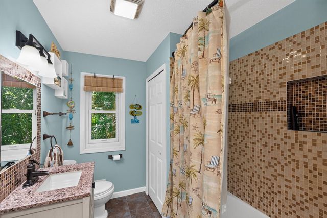 68388 Dailey Road, Ontwa Twp, MI 49112