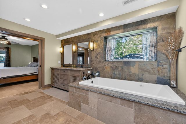 68388 Dailey Road, Ontwa Twp, MI 49112