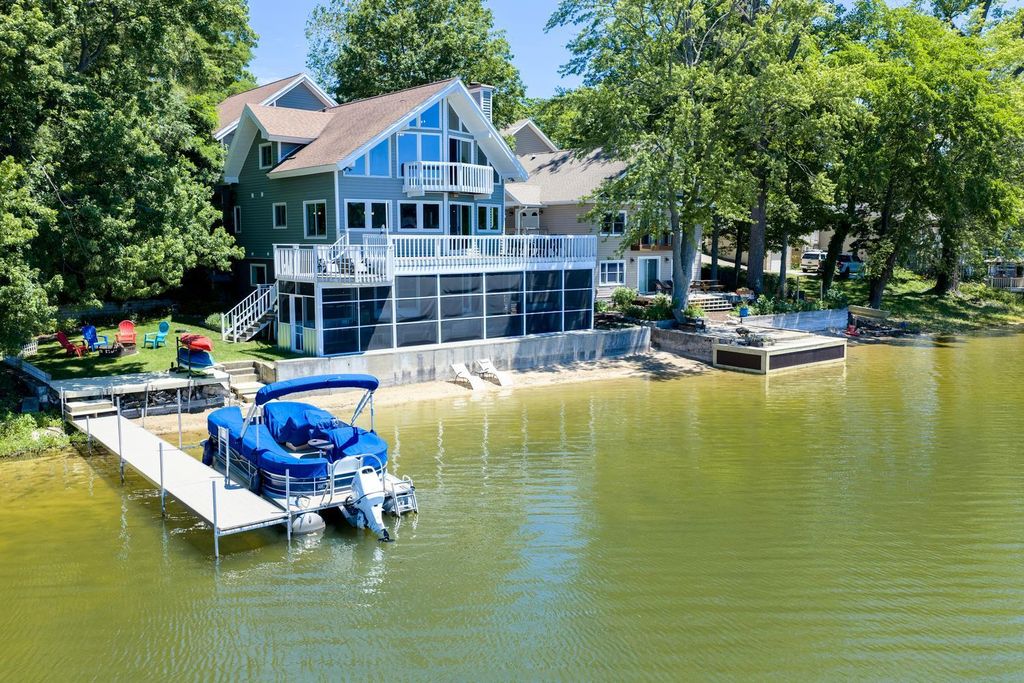 68388 Dailey Road, Ontwa Twp, MI 49112