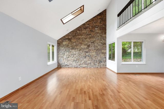 7818 MULBERRY BOTTOM LN, Springfield, VA 22153