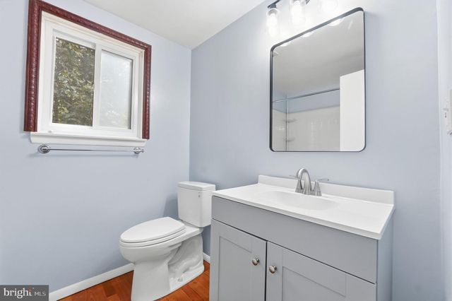 7818 MULBERRY BOTTOM LN, Springfield, VA 22153