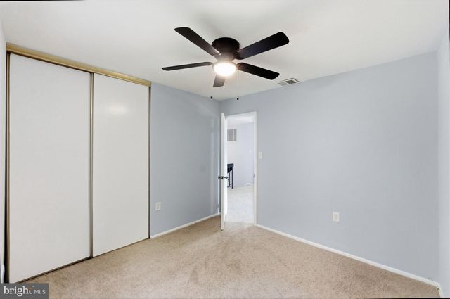 7818 MULBERRY BOTTOM LN, Springfield, VA 22153