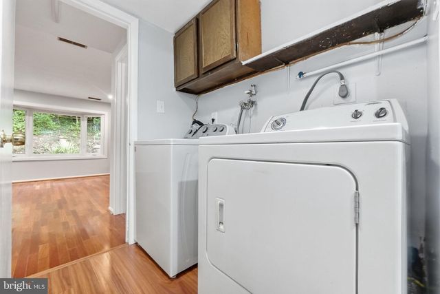 7818 MULBERRY BOTTOM LN, Springfield, VA 22153