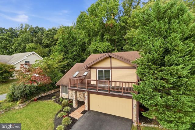 7818 MULBERRY BOTTOM LN, Springfield, VA 22153