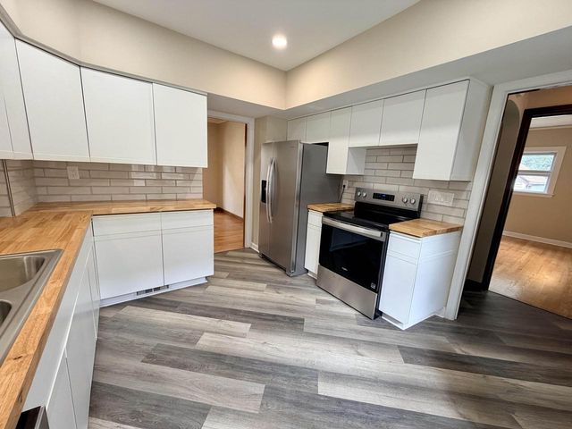 3760 N 42nd STREET, Milwaukee, WI 53216