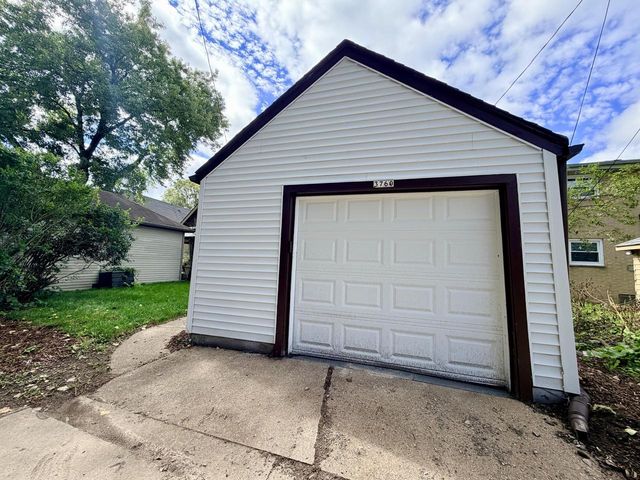 3760 N 42nd STREET, Milwaukee, WI 53216