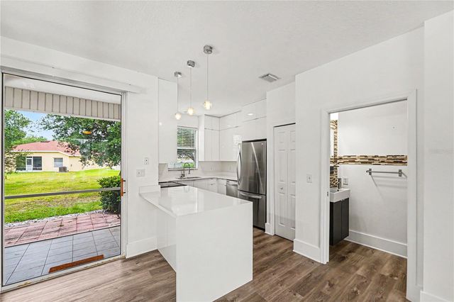 12268 COUNTRY WHITE CIRCLE, Tampa, FL 33635