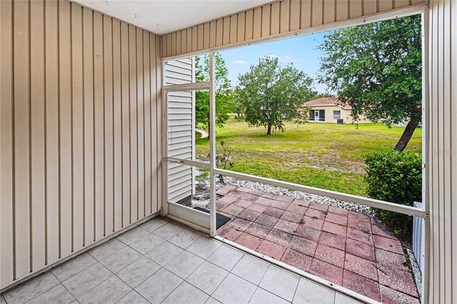 12268 COUNTRY WHITE CIRCLE, Tampa, FL 33635
