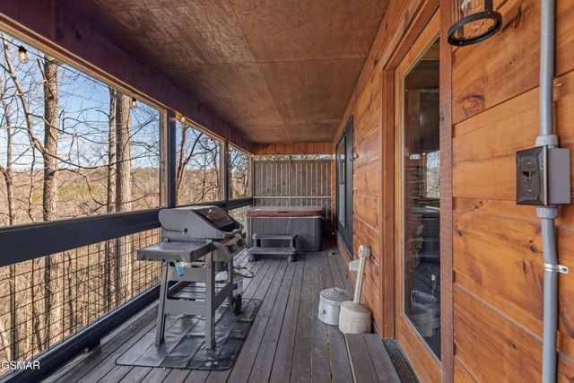 1235 Annes Road, Gatlinburg, TN 37738