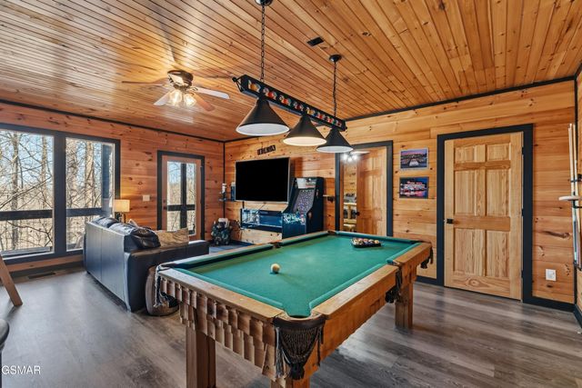 1235 Annes Road, Gatlinburg, TN 37738