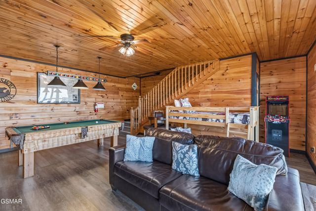 1235 Annes Road, Gatlinburg, TN 37738