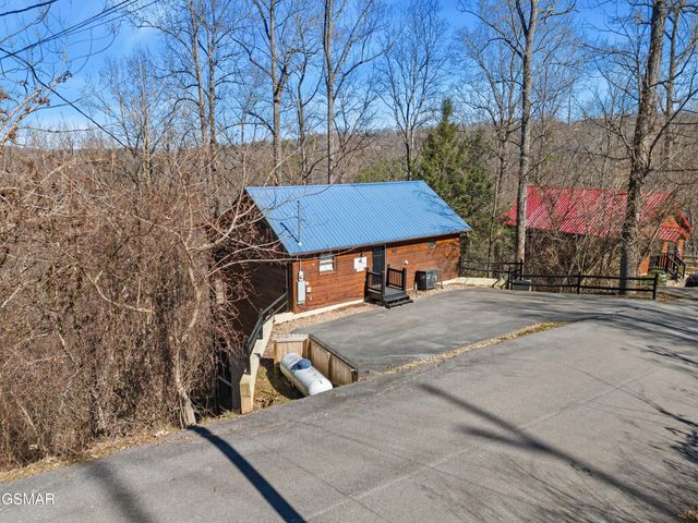 1235 Annes Road, Gatlinburg, TN 37738