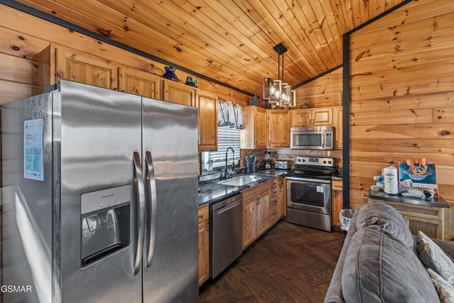 1235 Annes Road, Gatlinburg, TN 37738