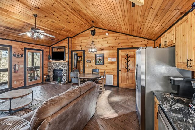 1235 Annes Road, Gatlinburg, TN 37738