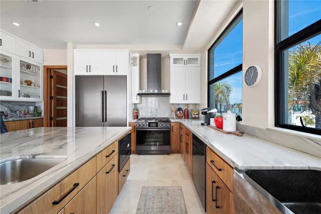 1504 W Oceanfront 5, Newport Beach, CA 92663
