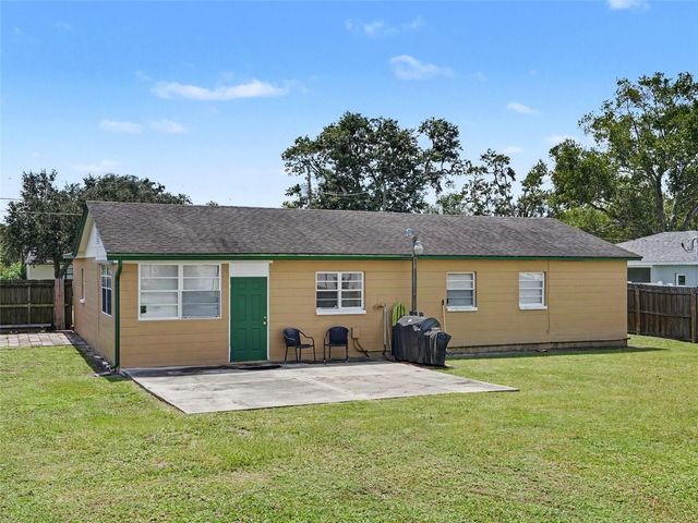 322 NE 9TH STREET, Mulberry, FL 33860