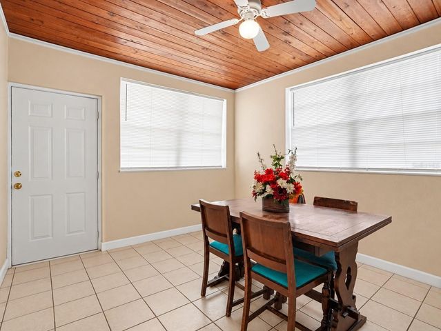 322 NE 9TH STREET, Mulberry, FL 33860