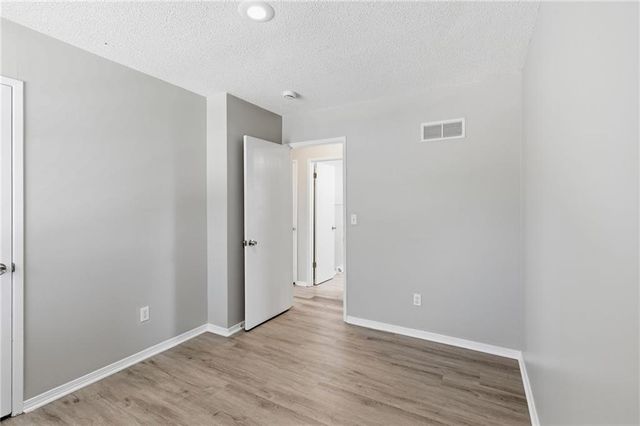 6405 E 140th Terrace, Grandview, MO 64030
