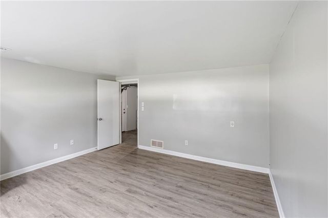 6405 E 140th Terrace, Grandview, MO 64030