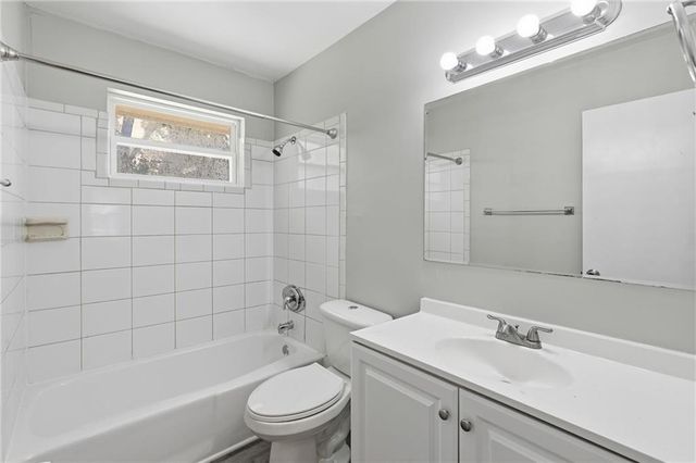 6405 E 140th Terrace, Grandview, MO 64030