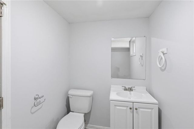 6405 E 140th Terrace, Grandview, MO 64030