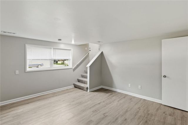 6405 E 140th Terrace, Grandview, MO 64030