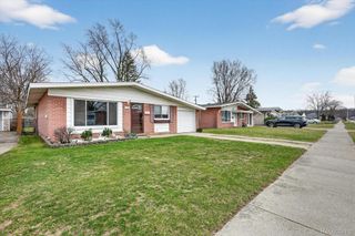 513 S Hawthorne Street, Westland, MI 48186