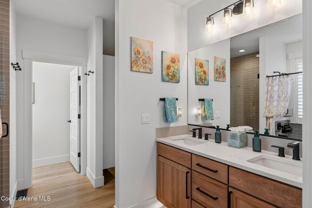 8136 W Splitrail AVE, Rathdrum, ID 83858